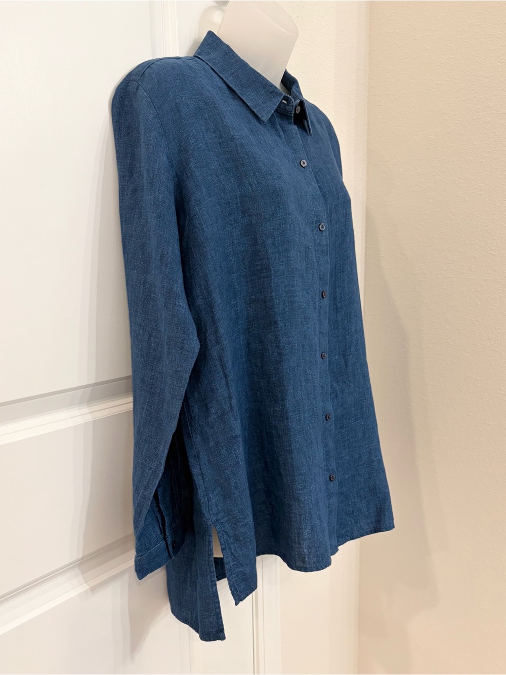 Eileen Fisher Washed Organic Linen Délavé Classic Collar Shirt in Blue - Picture 5 of 11
